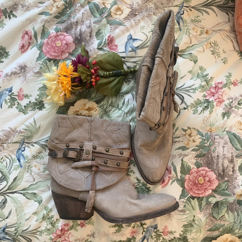 Never worn cowgirl boots!